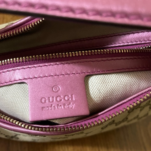 Gucci GG Canvas Heartbit Small Hobo Bag - Picture 3 of 16